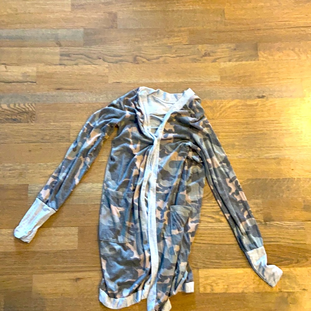 Camo cardi